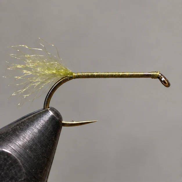 X-Caddis, step 1: Shuck