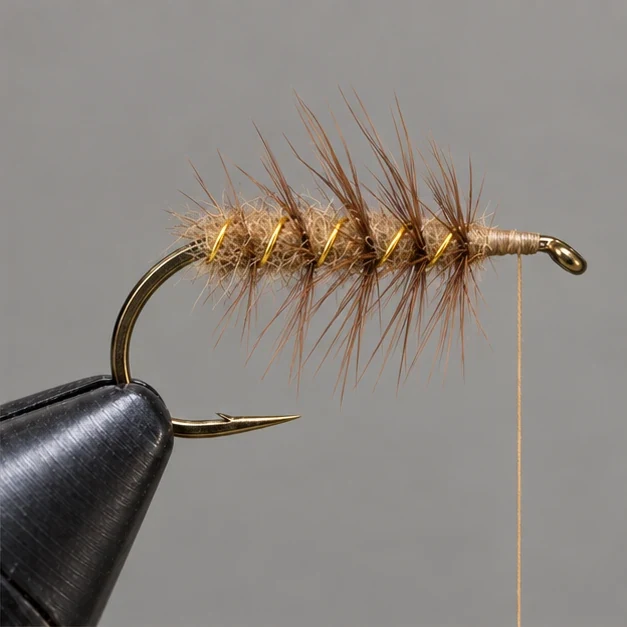 Elk Hair Caddis, step 2: Make the body