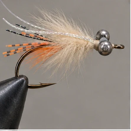Avalon Shrimp, step 3: Wrap marabou