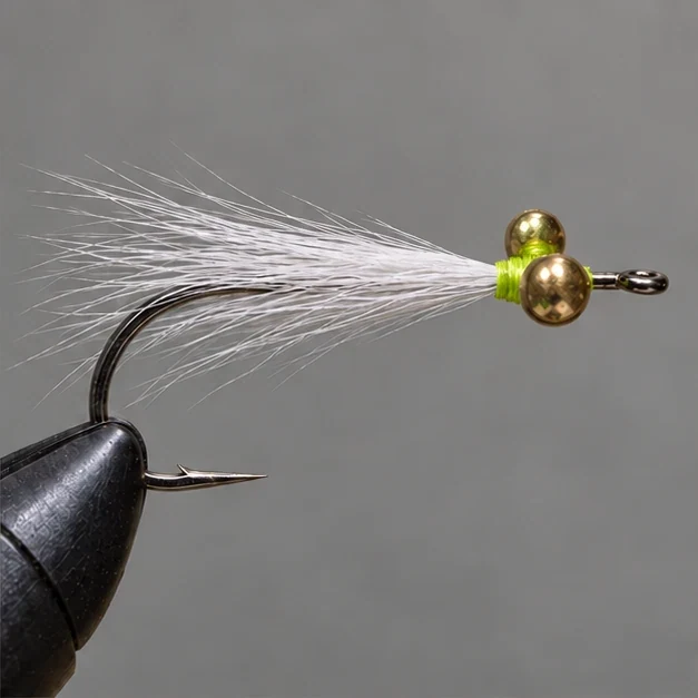 Clouser Minnow, step 2: Add the belly
